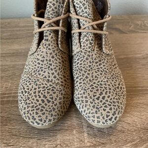 Toms Cheetah Print Booties